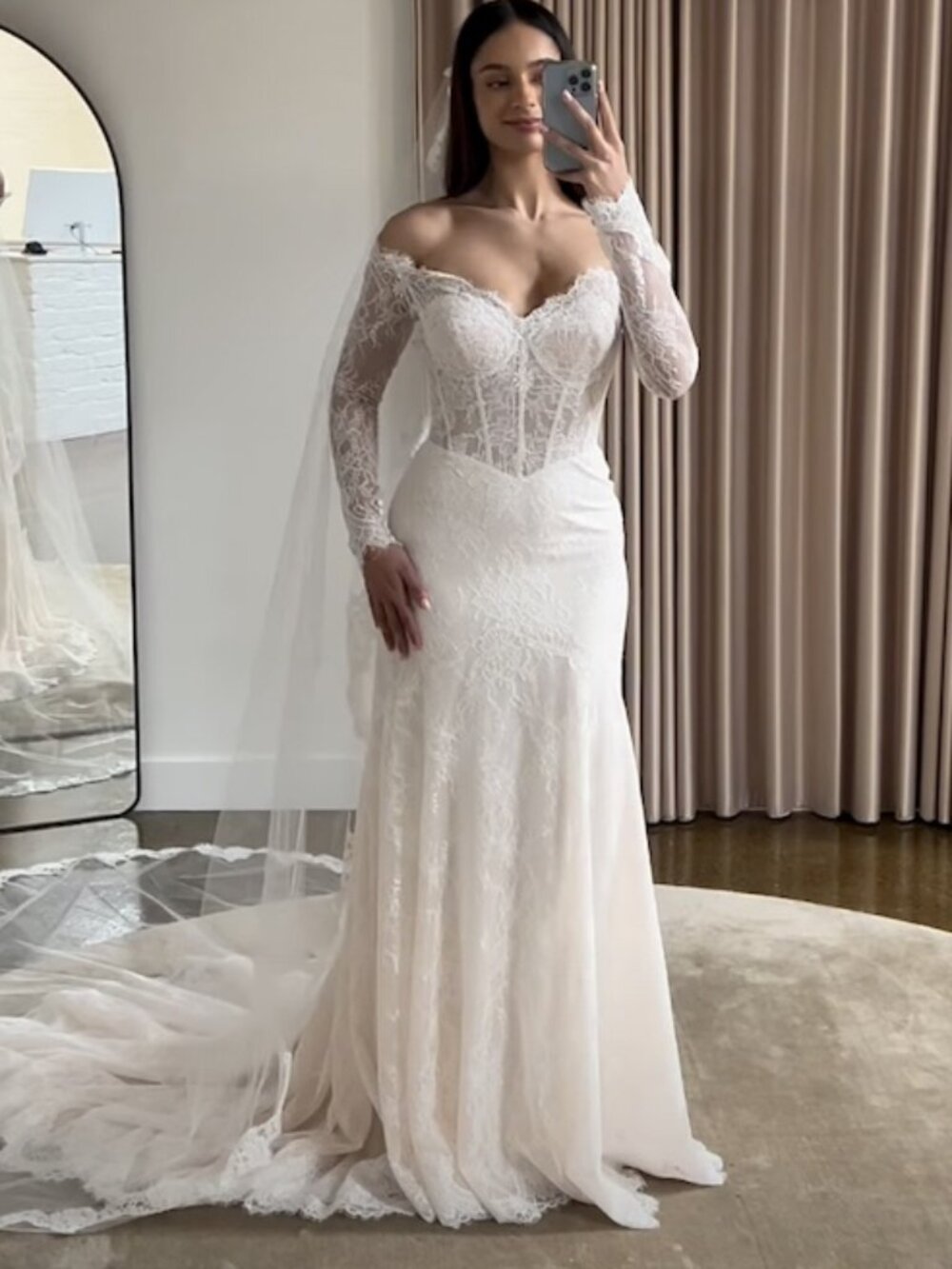 Pronovias x Anthropologie Weddings Eleny Corset Wedding Gown in Ivory Size US 8